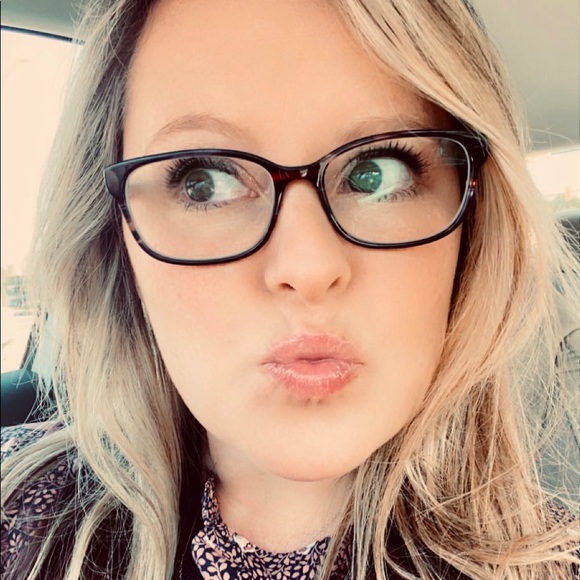 Meet Kimberly - Picture 3 of 3